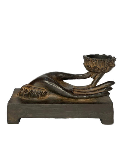 Hand candle holder