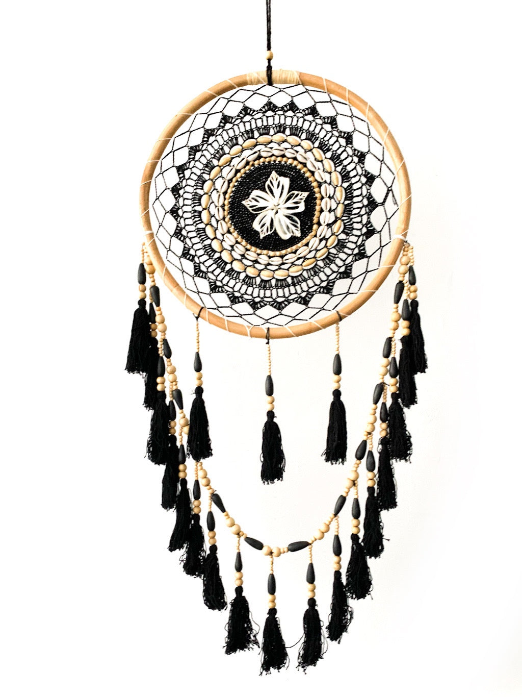 RATTAN FRAME SHELL FLOWER DREAM CATCHER WITH TASSLES